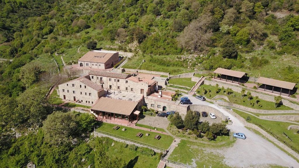 Masseria Rocca Di Gonato Castelbuono  Luaran gambar