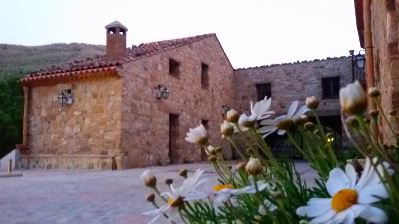 Masseria Rocca Di Gonato Castelbuono  Luaran gambar